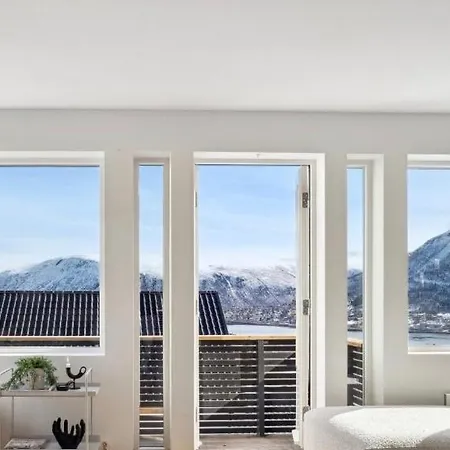 House In Troms Center With An Amazing View Tromsø