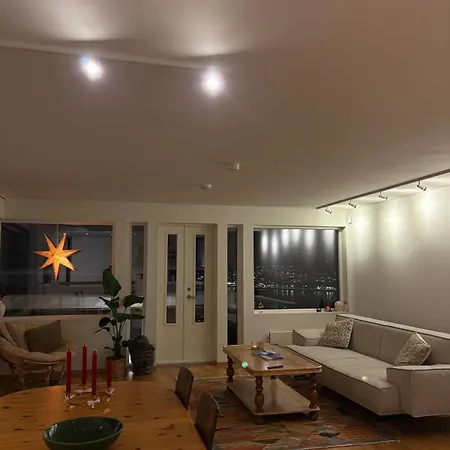 House In Troms Center With An Amazing View Ferienhaus *