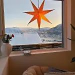 House In Troms Center With An Amazing View 度假居