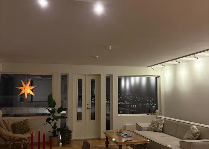 House In Troms Center With An Amazing View Casa de Férias *