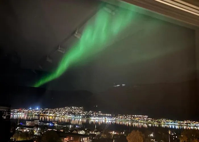 House In Troms Center With An Amazing View Casa de Férias Tromsø